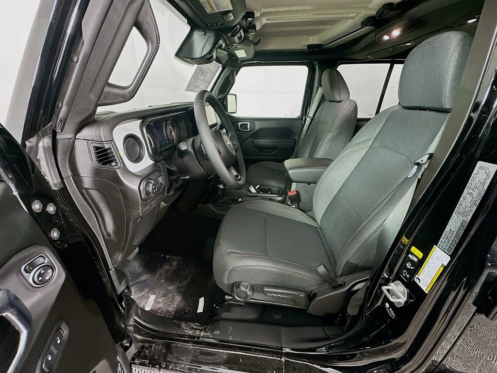 New 2026 Jeep Gladiator Sport AWD/4WD image 28