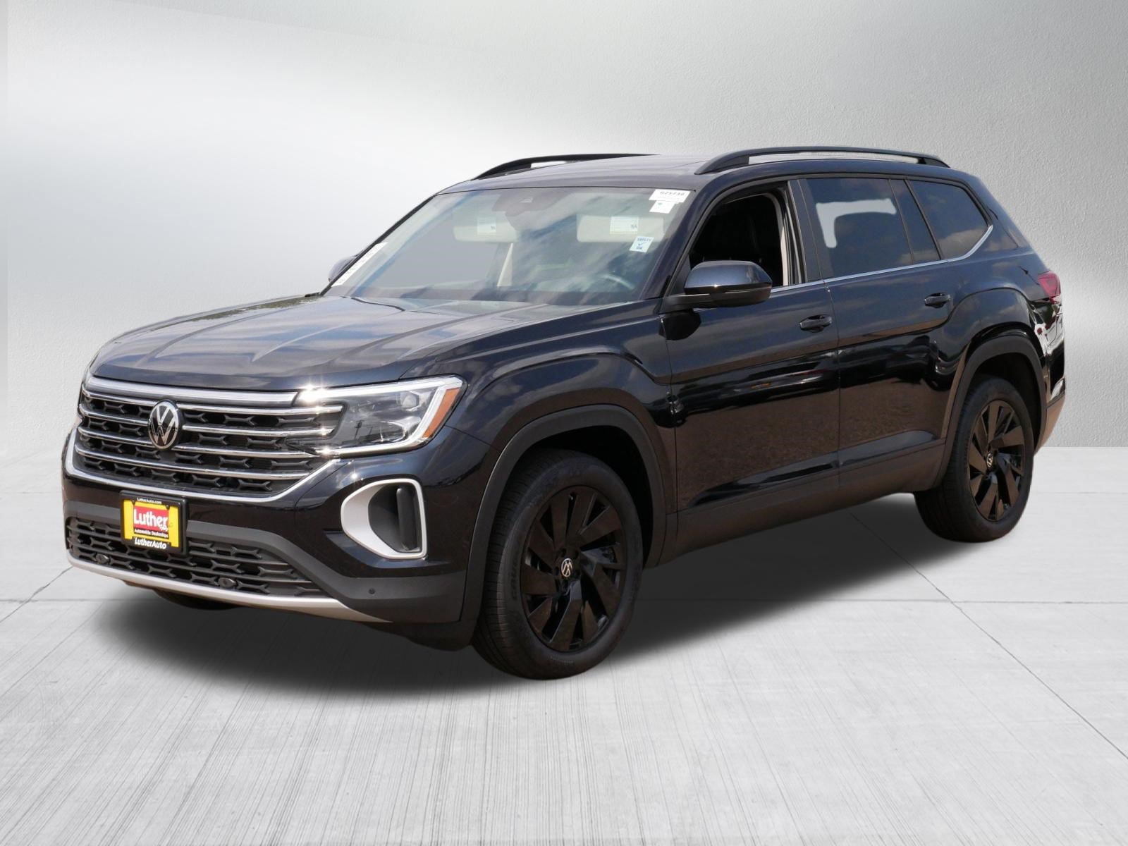 Used 2026 Volkswagen Atlas SE AWD/4WD image 3