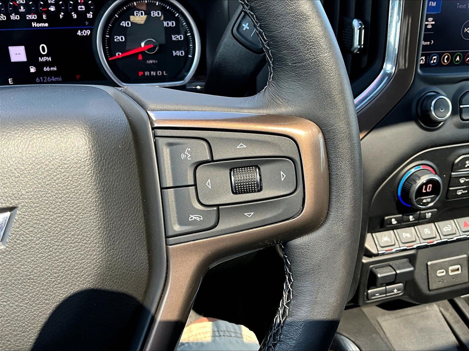 Used 2020 Chevrolet Silverado 1500 High Country w/ Technology Package AWD/4WD image 13