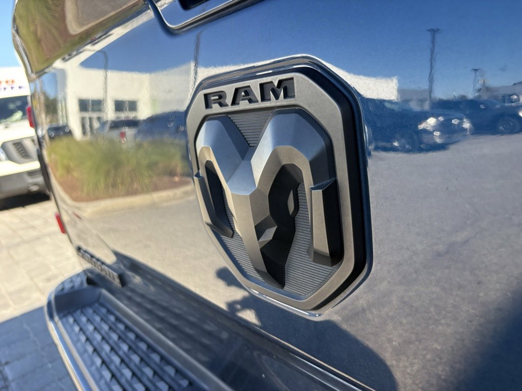 Used 2022 RAM 3500 Laramie w/ Night Edition image 8