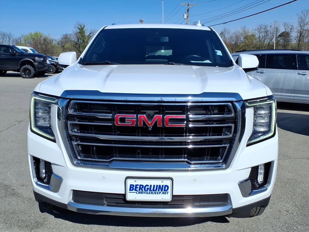 Used 2022 GMC Yukon SLT w/ SLT Premium Package image 9