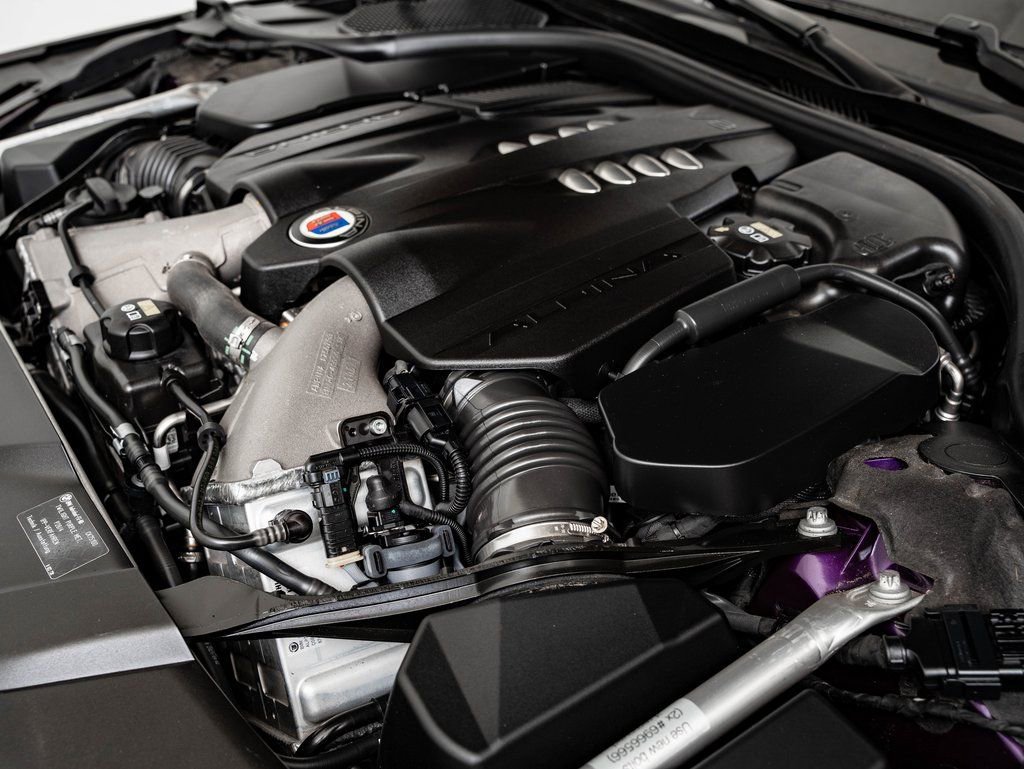 Certified 2022 BMW ALPINA B7 xDrive w/ Luxury Rear Seating Package image 54