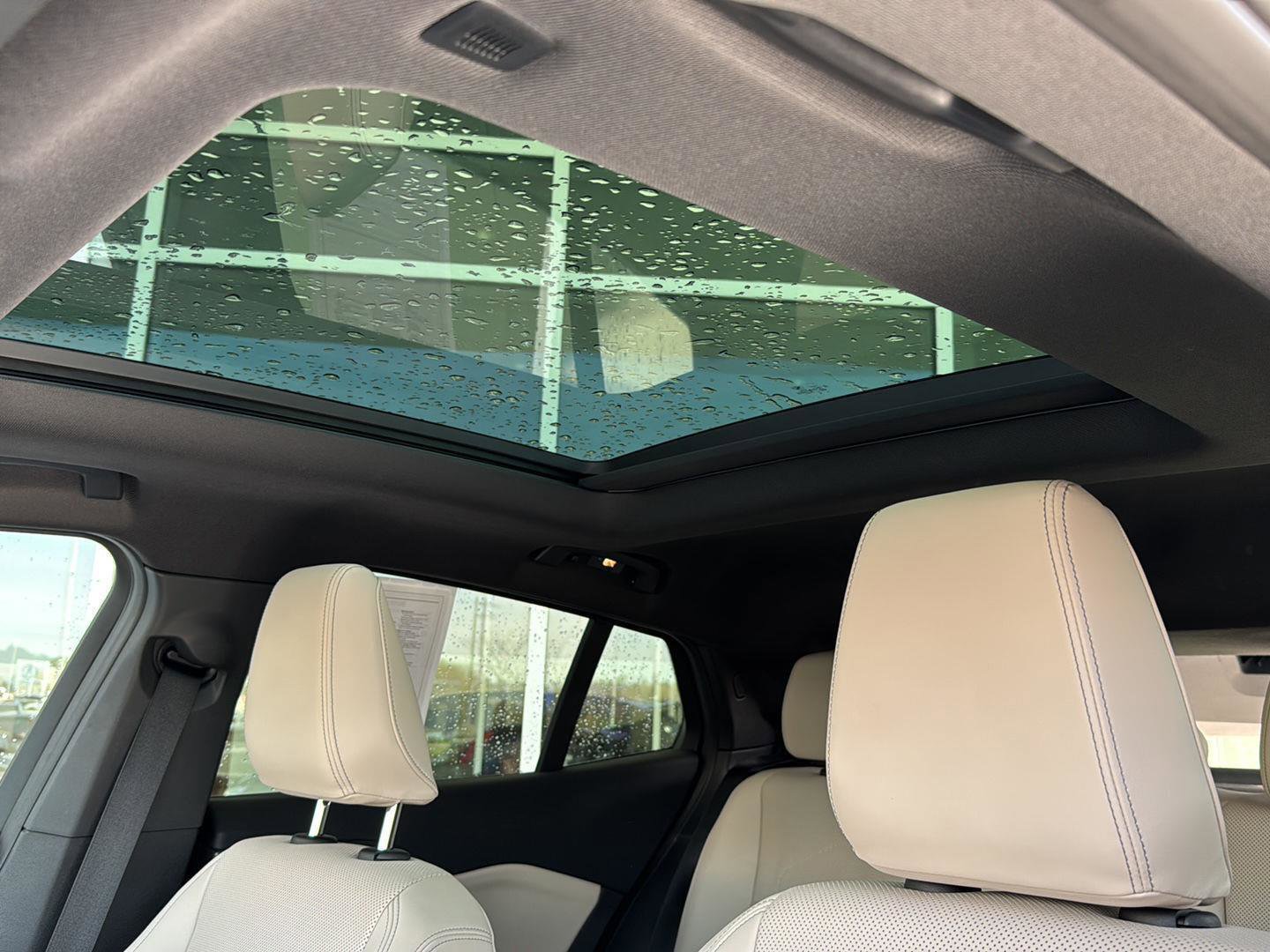 Used 2025 BMW X2 xDrive28i w/ Premium Package image 26