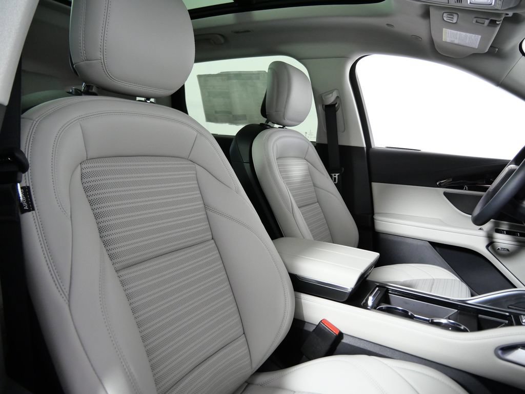 New 2026 Lincoln Nautilus Reserve w/ Jet Appearance Package AWD/4WD image 11