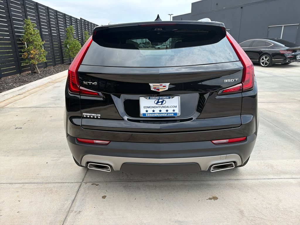 Used 2023 Cadillac XT4 Premium Luxury w/ Technology Package FWD image 4