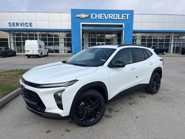 New 2026 Chevrolet Trax ACTIV w/ Sunroof Package image 2