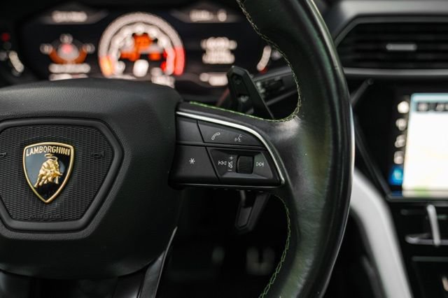 Used 2021 Lamborghini Urus AWD/4WD image 37