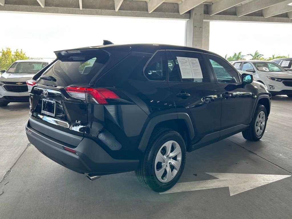 Used 2025 Toyota RAV4 LE image 5
