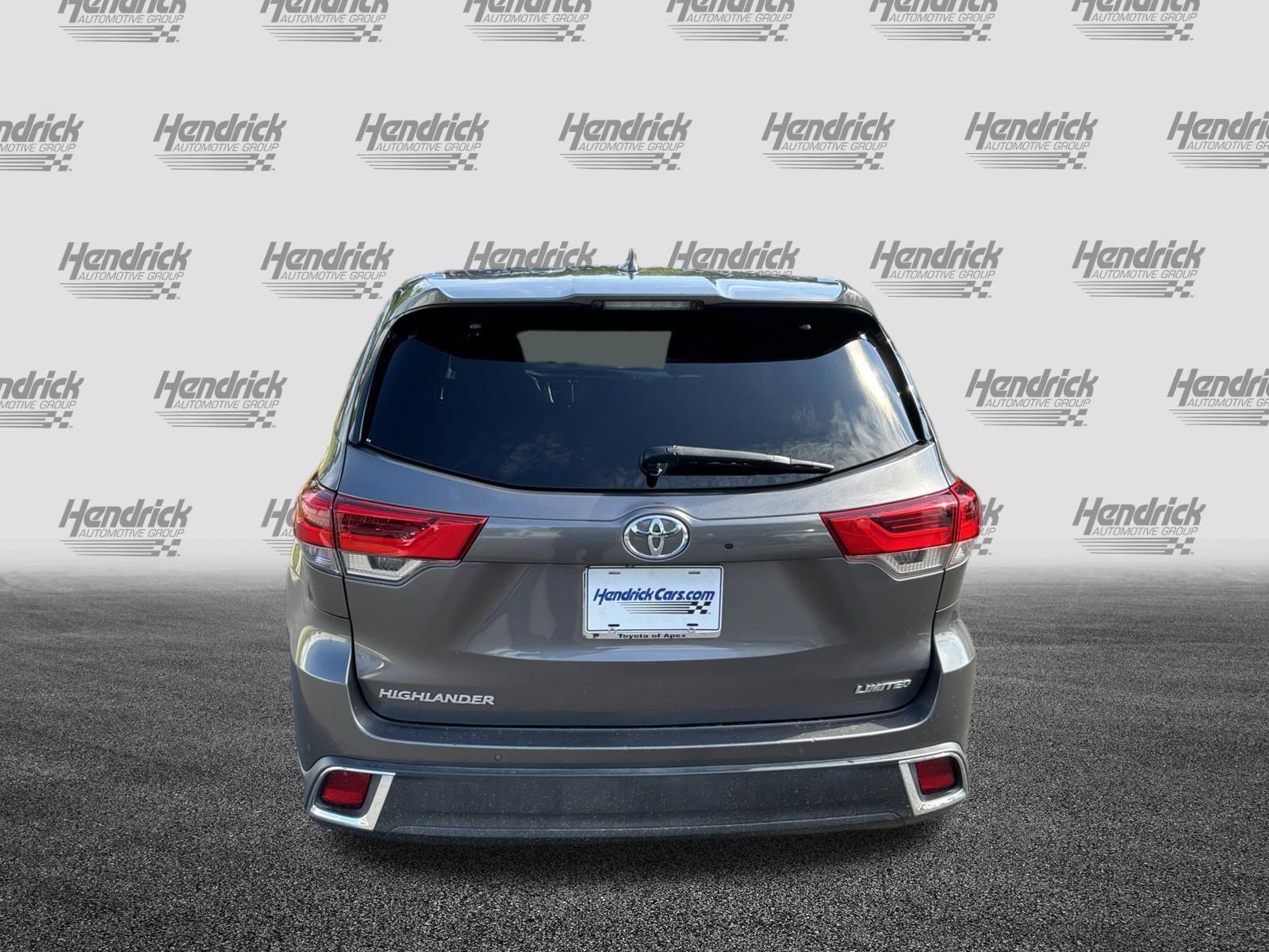Used 2018 Toyota Highlander Limited FWD image 9