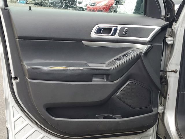 Used 2011 Ford Explorer XLT w/ 202A Rapid Spec Order Code image 10