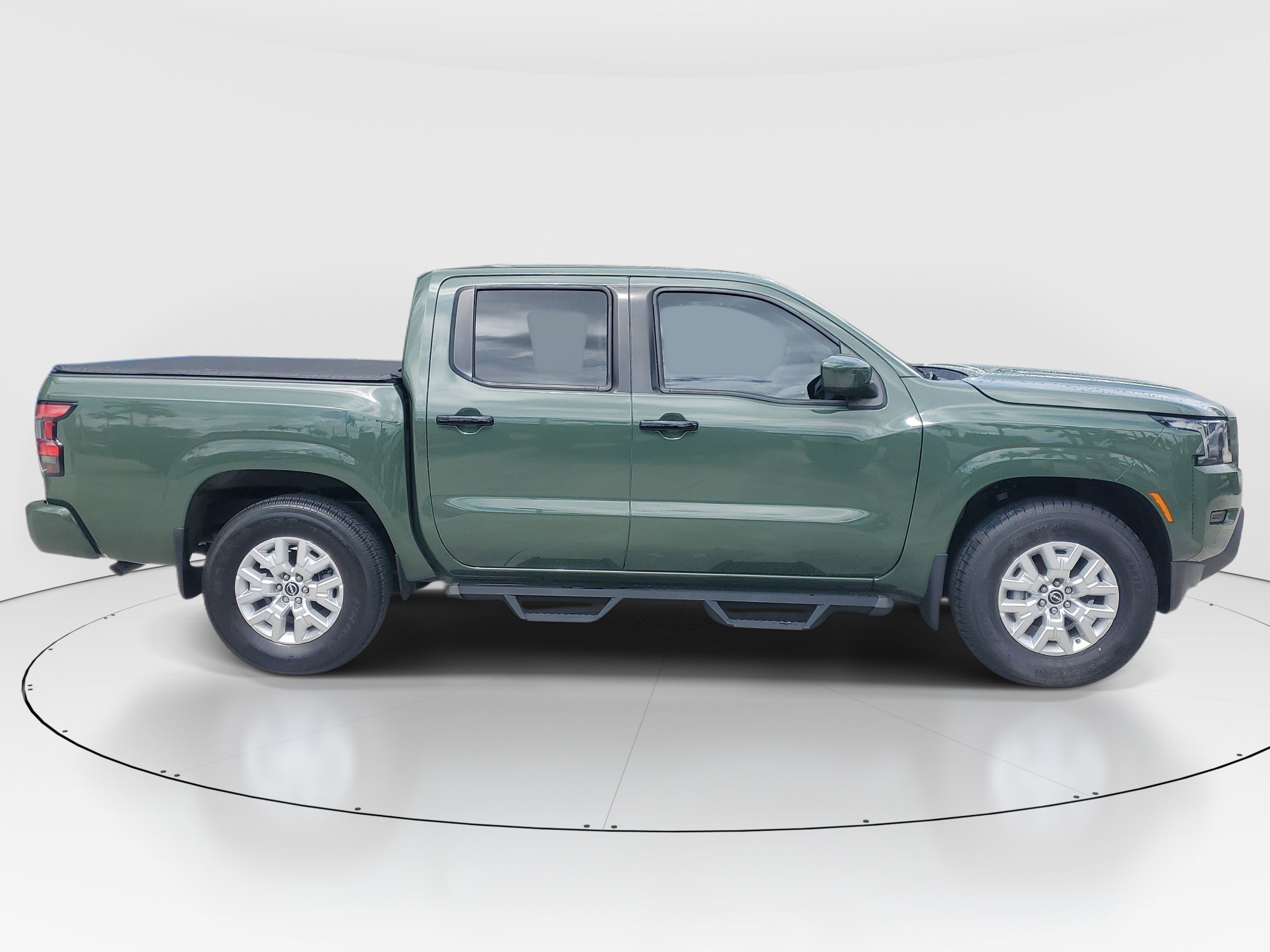 Used 2022 Nissan Frontier SV w/ Technology Package image 2