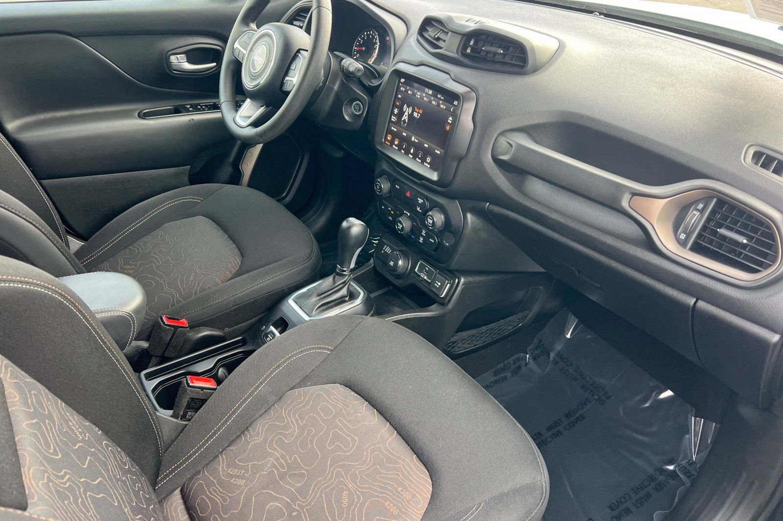 Used 2023 Jeep Renegade Latitude image 14