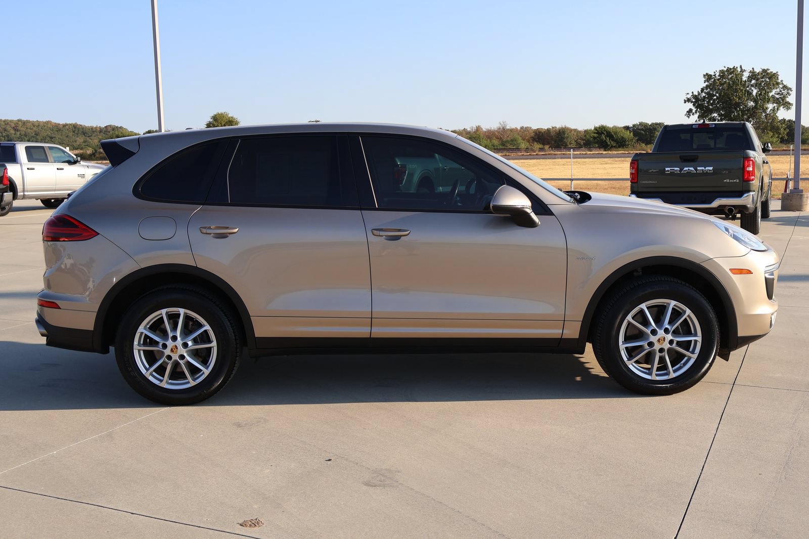 Used 2015 Porsche Cayenne Diesel AWD/4WD image 6