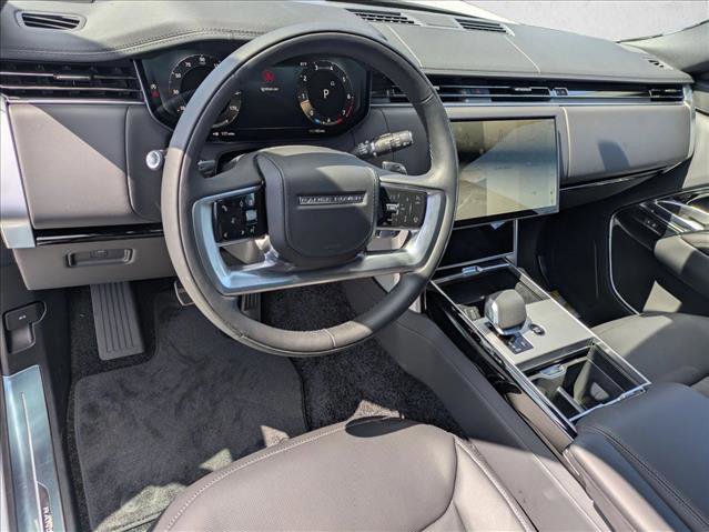 New 2026 Land Rover Range Rover Long Wheelbase SE image 3