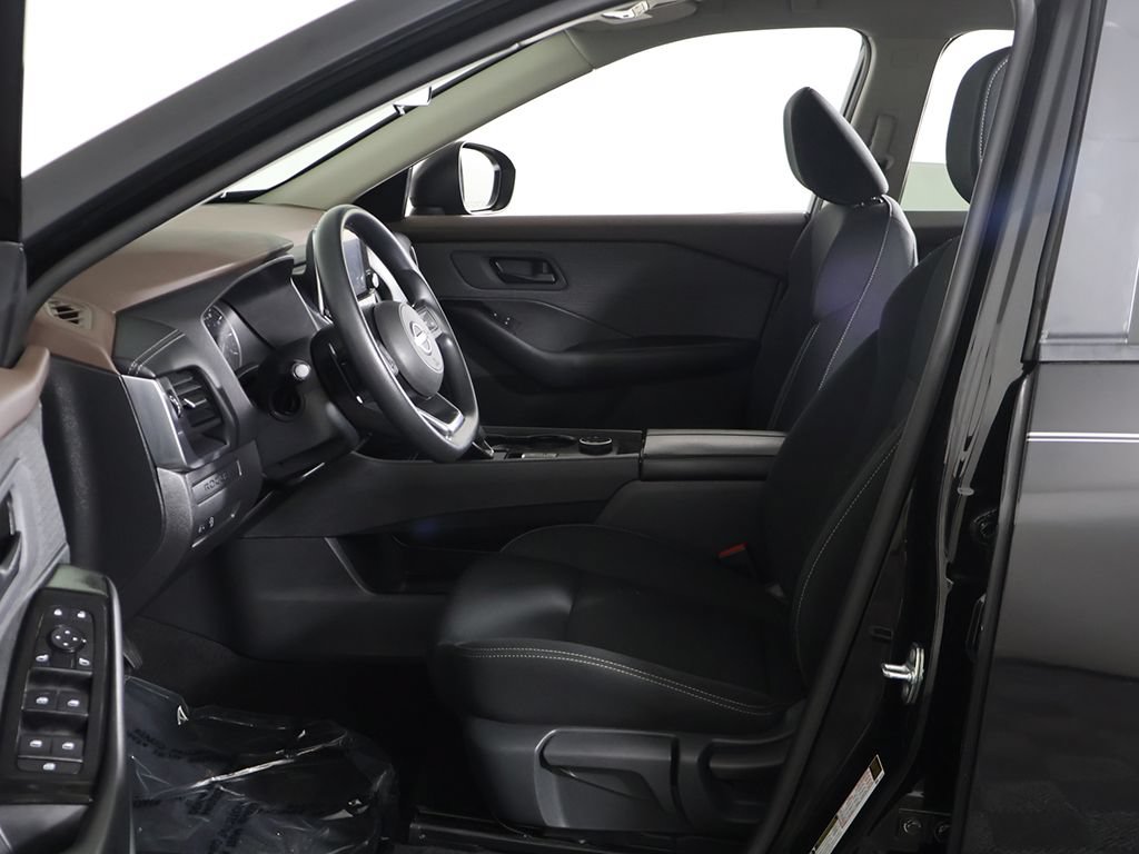 Used 2023 Nissan Rogue S AWD/4WD image 21
