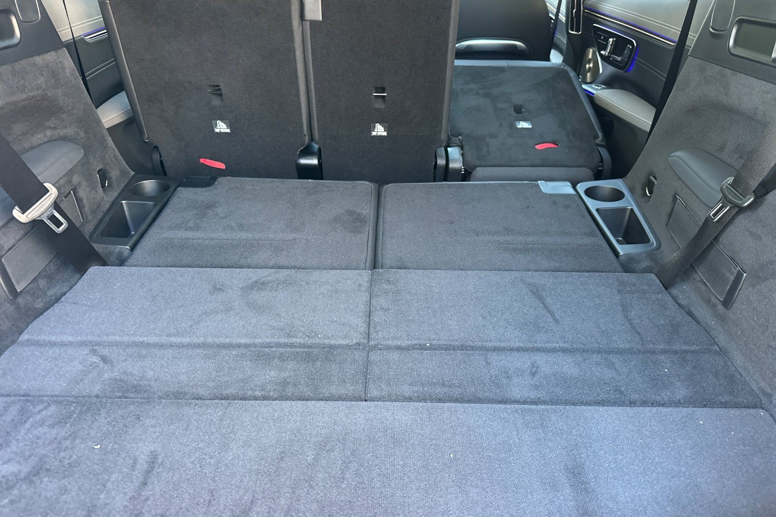 New 2026 Mercedes-Benz EQS 550 4MATIC SUV image 24
