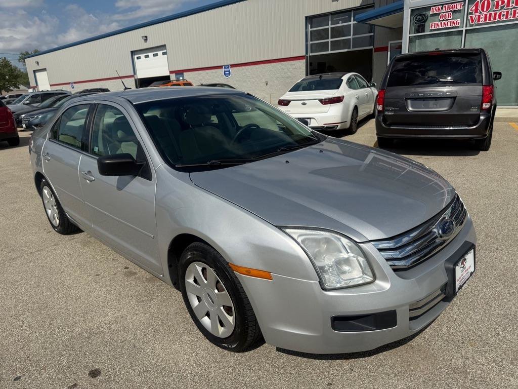 Used 2009 Ford Fusion S FWD image 2