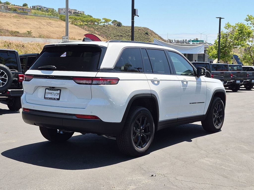 New 2026 Jeep Grand Cherokee Altitude RWD image 4
