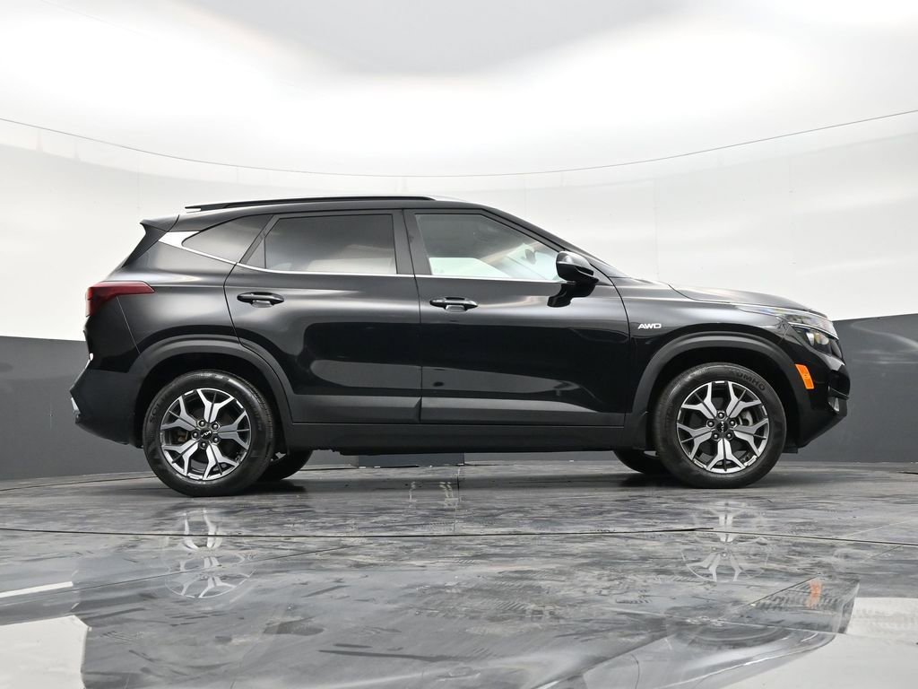 Used 2023 Kia Seltos EX image 26