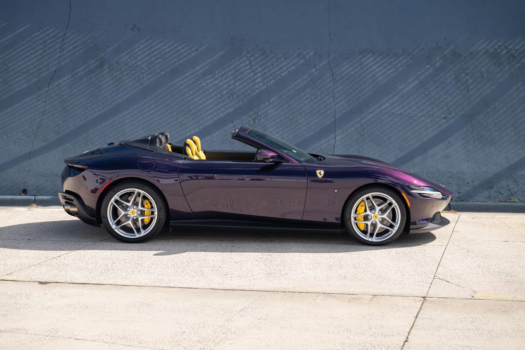 Used 2024 Ferrari Roma Spider image 7
