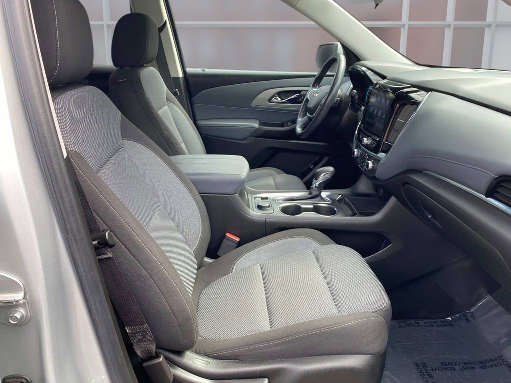 Used 2021 Chevrolet Traverse LT FWD image 10