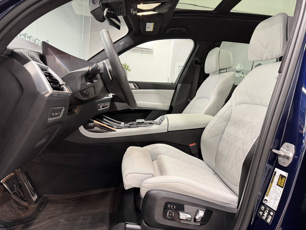 Used 2024 BMW X7 xDrive40i w/ Executive Package AWD/4WD image 8