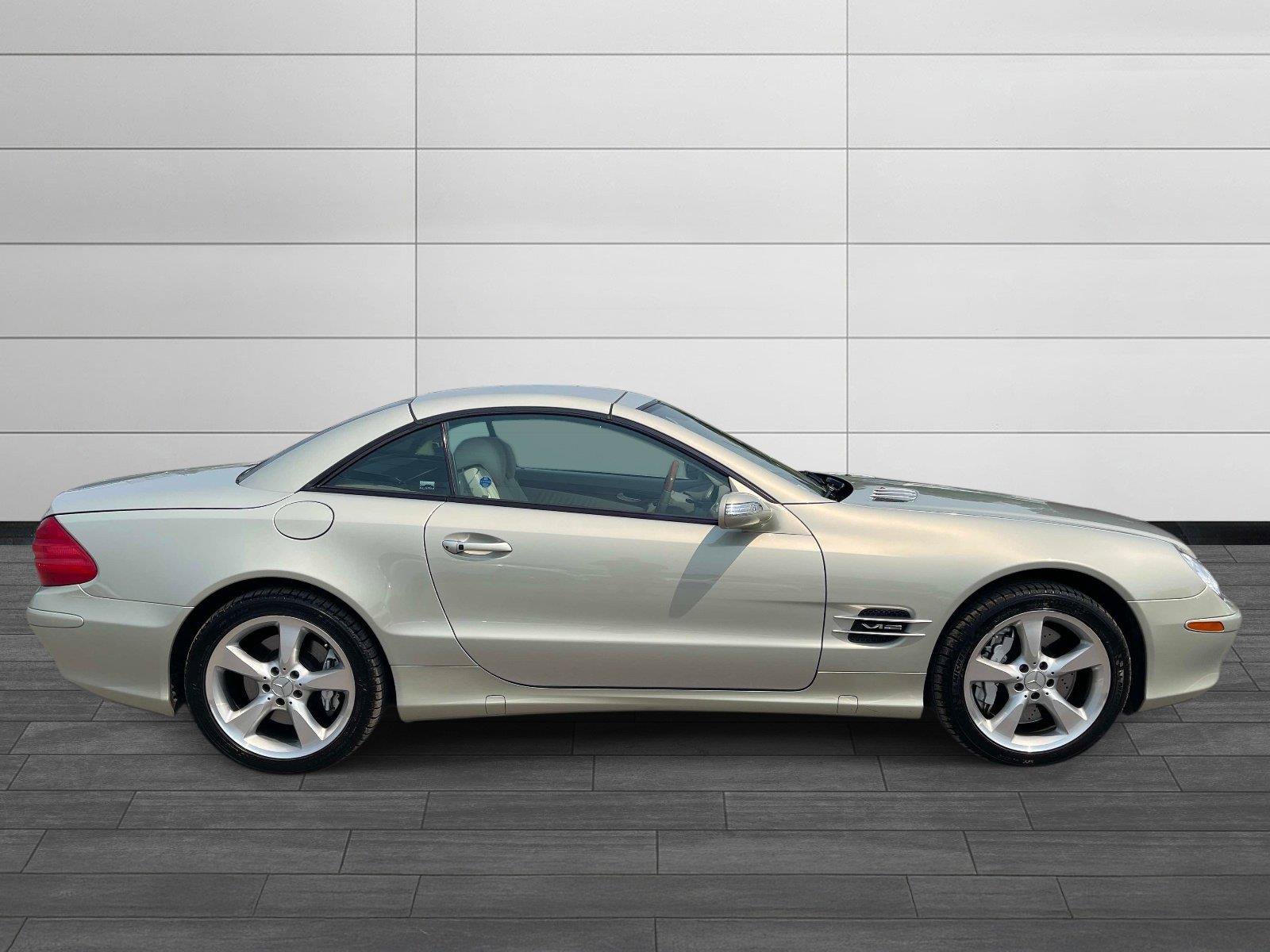 Used 2005 Mercedes-Benz SL 600 image 2