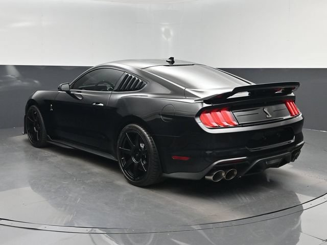 Used 2021 Ford Mustang Shelby GT500 w/ Technology Package RWD image 4