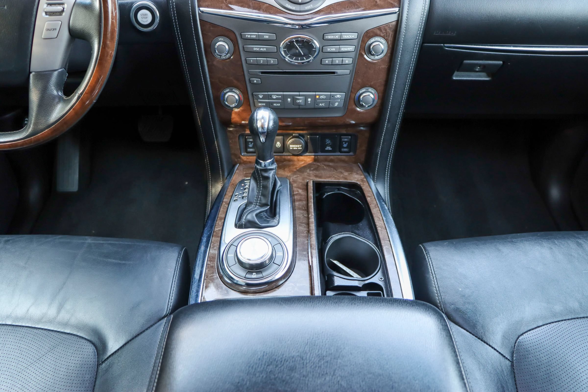 Used 2017 INFINITI QX80 4WD image 31