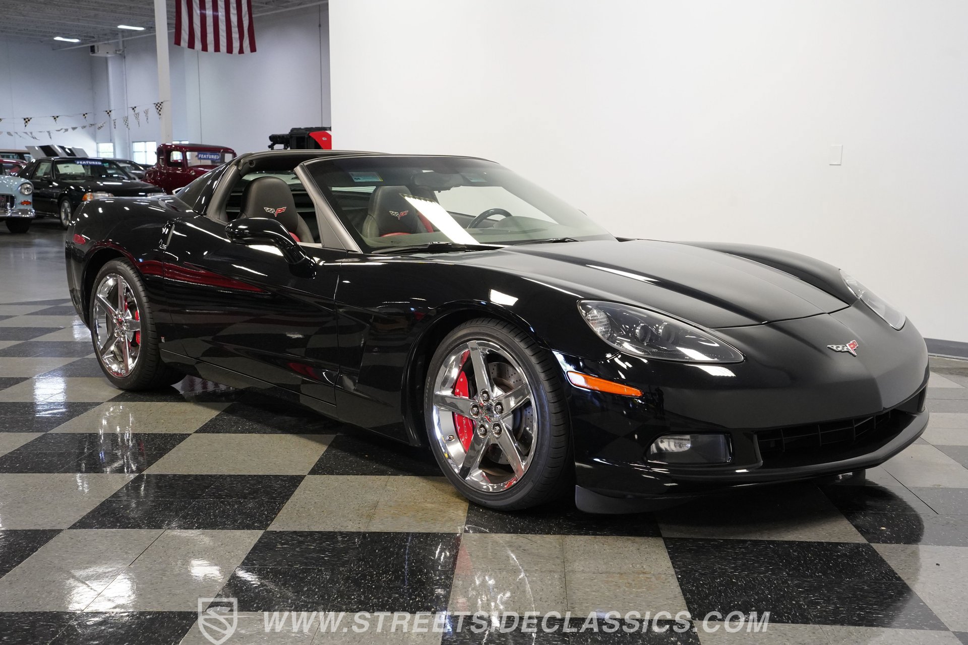 Used 2007 Chevrolet Corvette Coupe w/ Performance Package RWD image 17