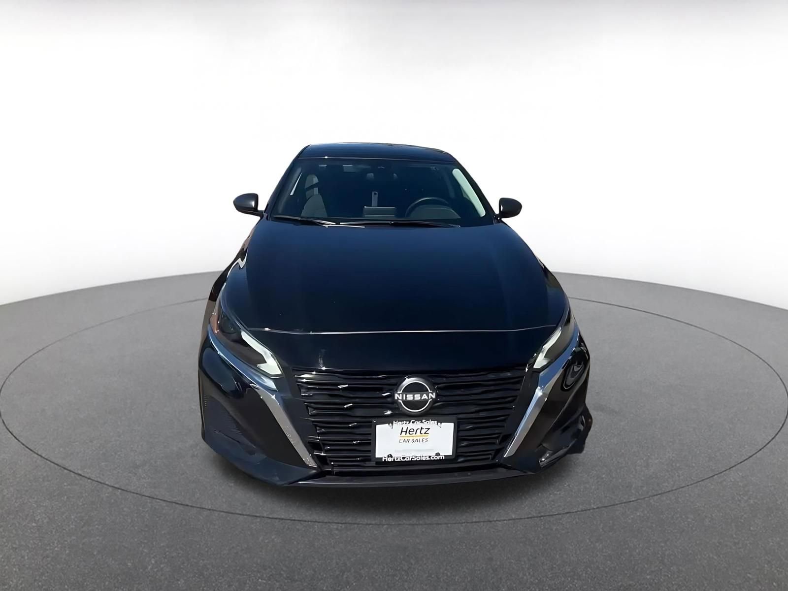 Used 2025 Nissan Altima 2.5 SV image 4