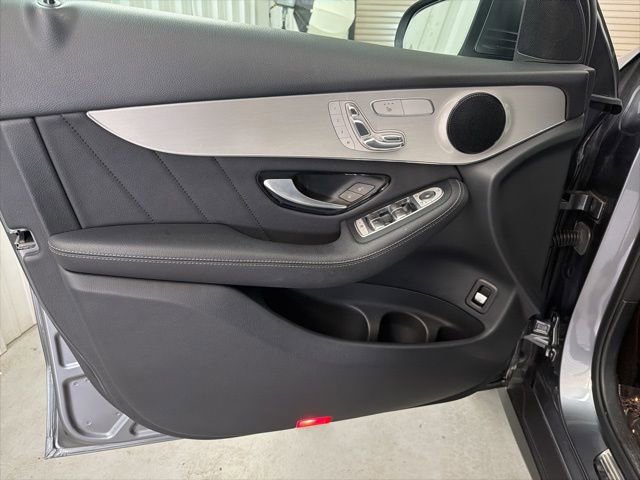 Used 2019 Mercedes-Benz GLC 300 image 9