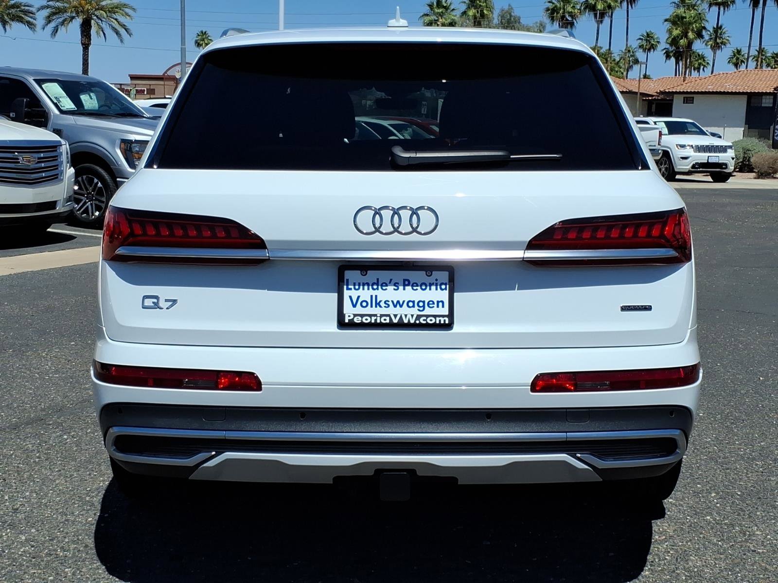 Used 2023 Audi Q7 2.0T Premium w/ Towing Package AWD/4WD image 6