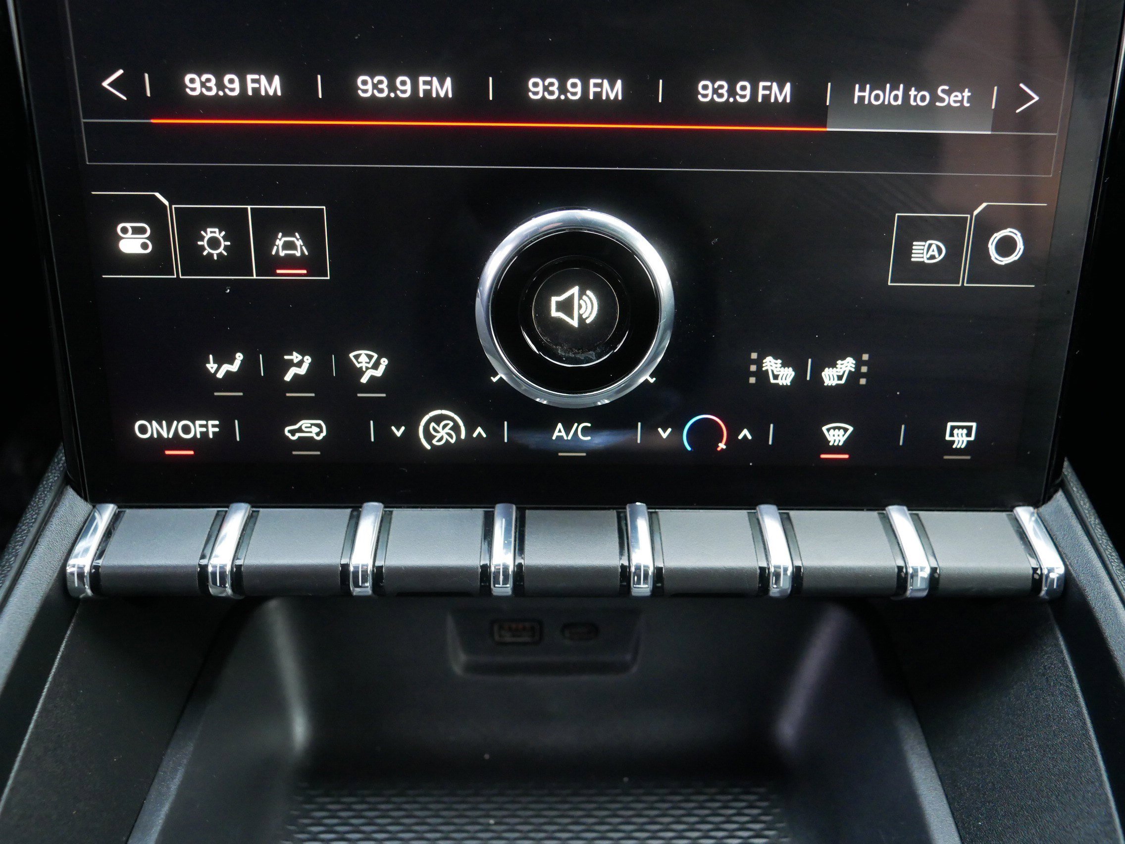 Used 2025 GMC Terrain Elevation image 23