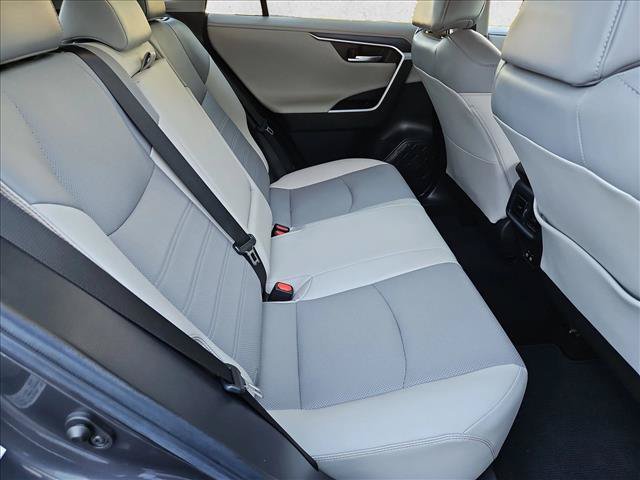 Used 2019 Toyota RAV4 Limited w/ Cold Weather Package FWD image 21