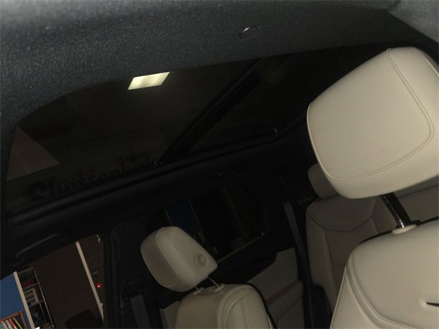 Used 2018 Cadillac XT5 Luxury w/ Driver Awareness Package image 22