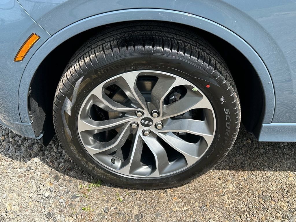 New 2026 Lincoln Aviator AWD image 4