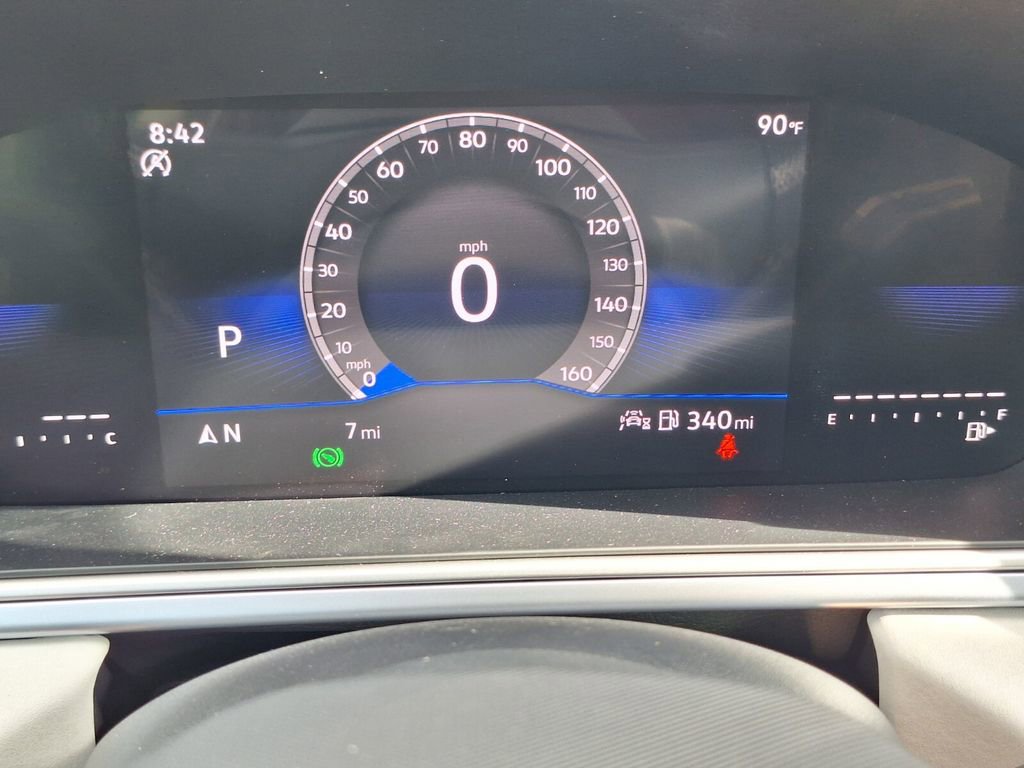 New 2025 Volkswagen Taos SE image 14