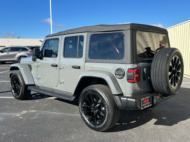 Used 2021 Jeep Wrangler Unlimited Sahara w/ Cold Weather Group image 8