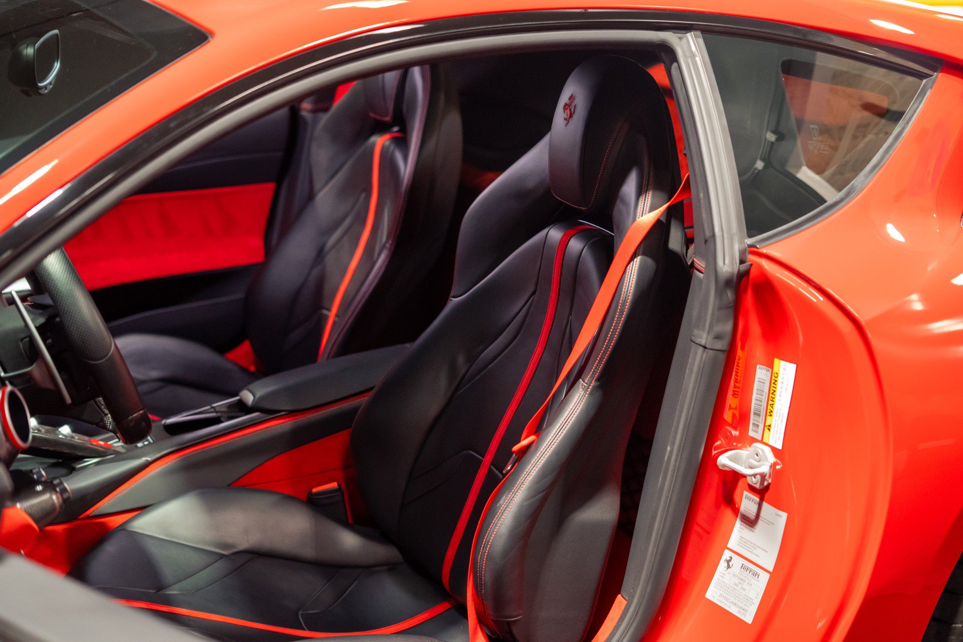 Used 2019 Ferrari 812 Superfast RWD image 35