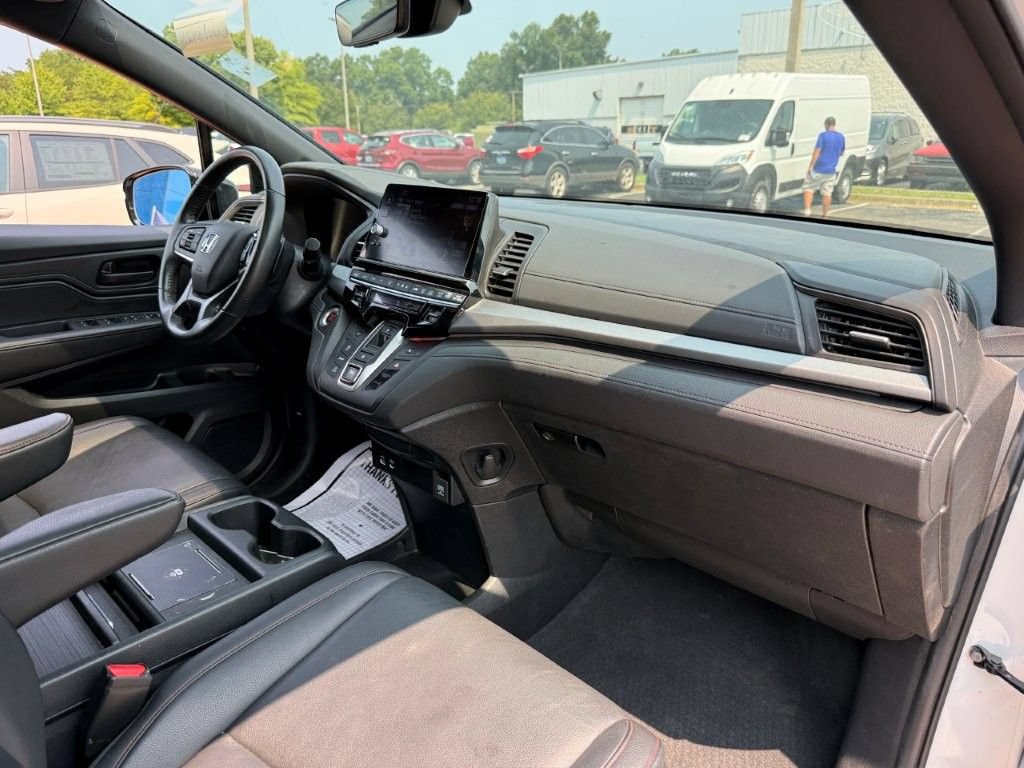Used 2025 Honda Odyssey Sport-L image 24