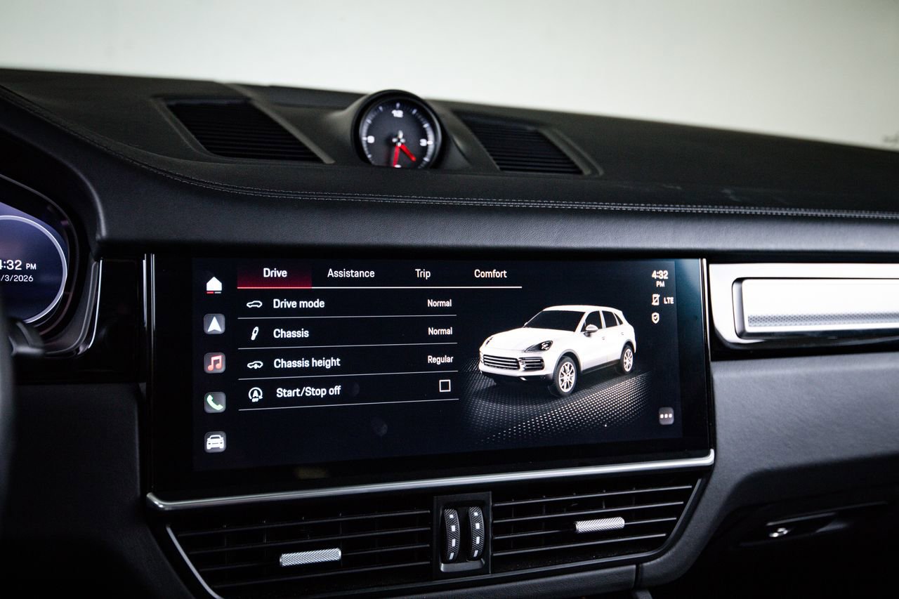 Certified 2023 Porsche Cayenne S Platinum image 18