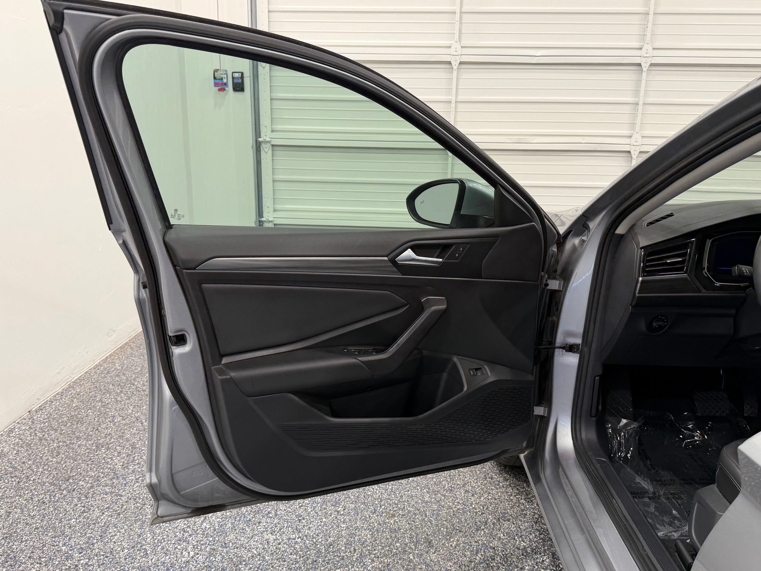 Used 2019 Volkswagen Jetta SEL FWD image 19
