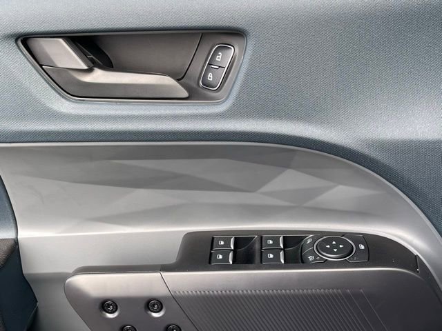 New 2025 Ford Maverick XL image 23