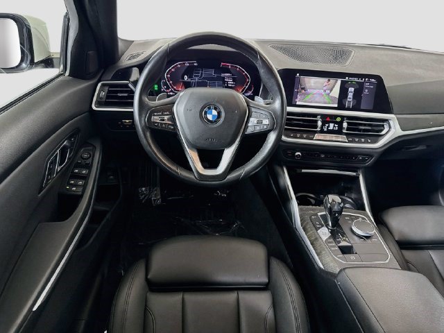 Used 2020 BMW 330i Sedan w/ Driving Assistance Package RWD image 16
