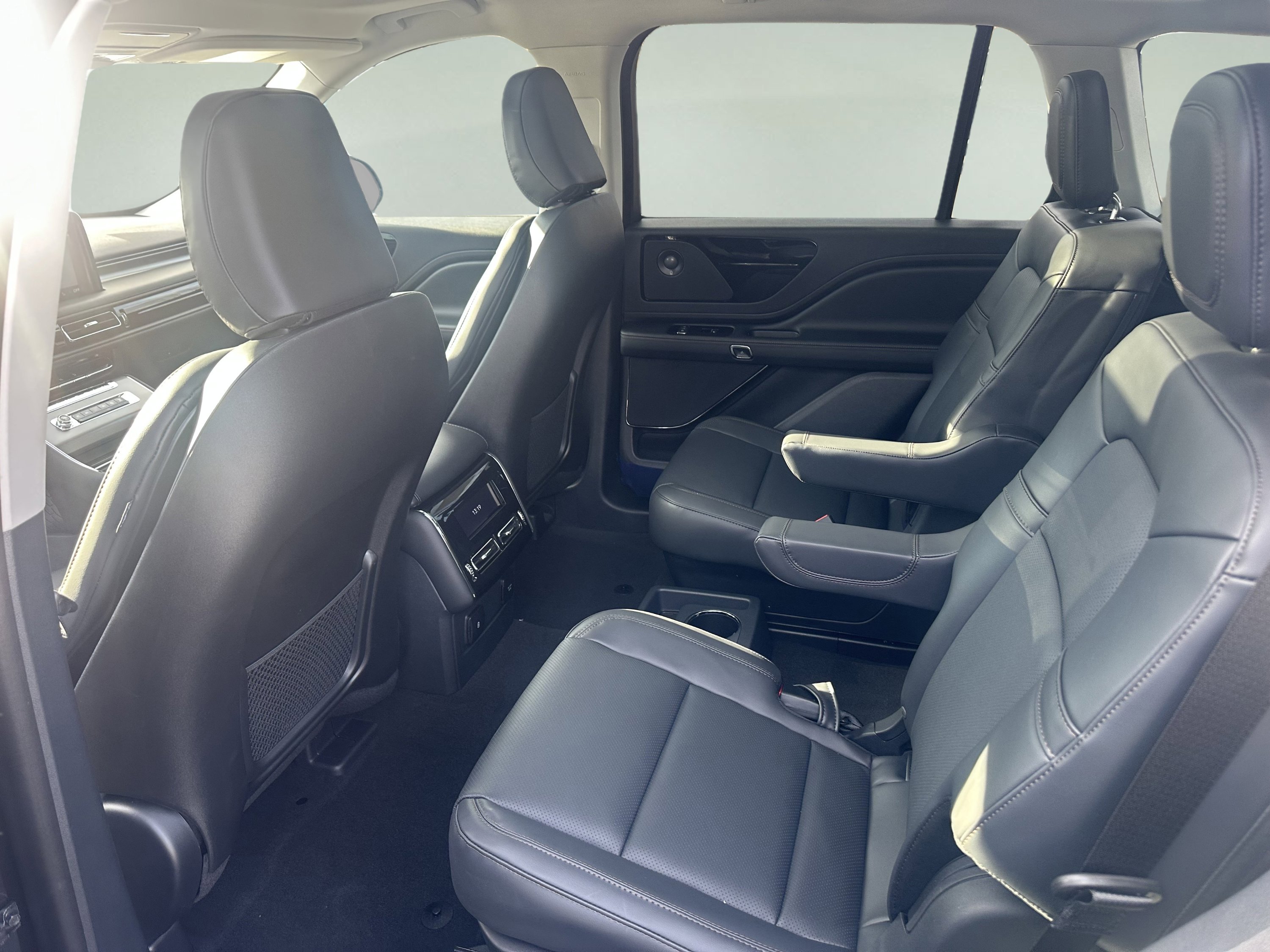 New 2026 Lincoln Aviator AWD image 9