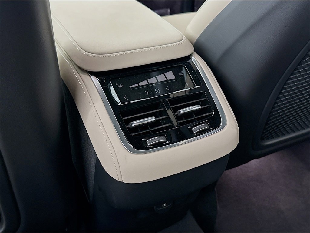 New 2025 Volvo XC90 B5 Plus w/ Protection Package image 27