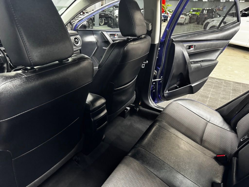 Used 2018 Toyota Corolla SE w/ Body Protection Package FWD image 41