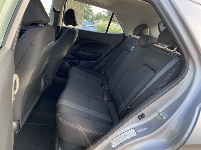Used 2025 Hyundai Venue SEL FWD image 16