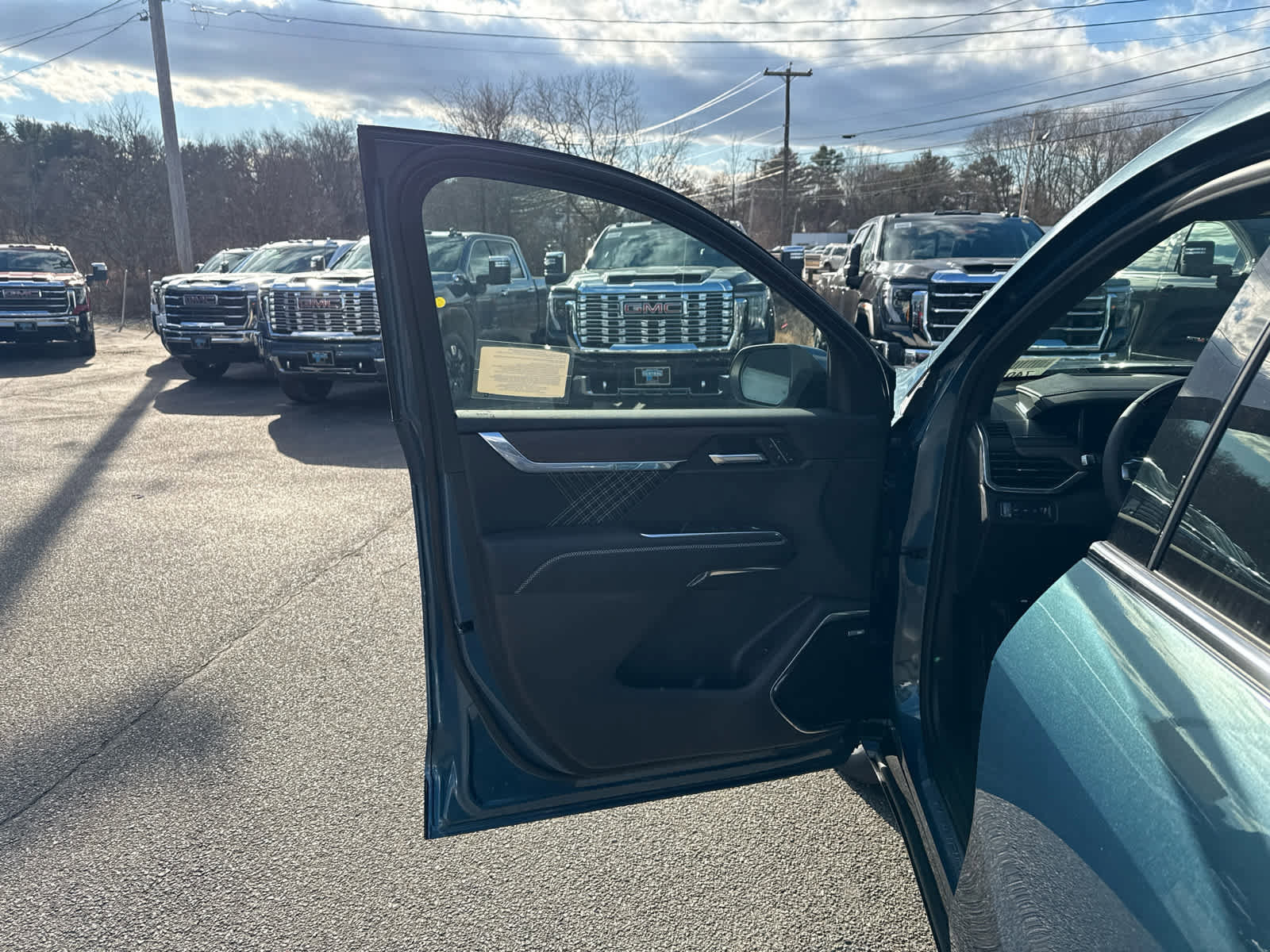 New 2026 GMC Acadia Denali w/ Super Cruise Package image 16